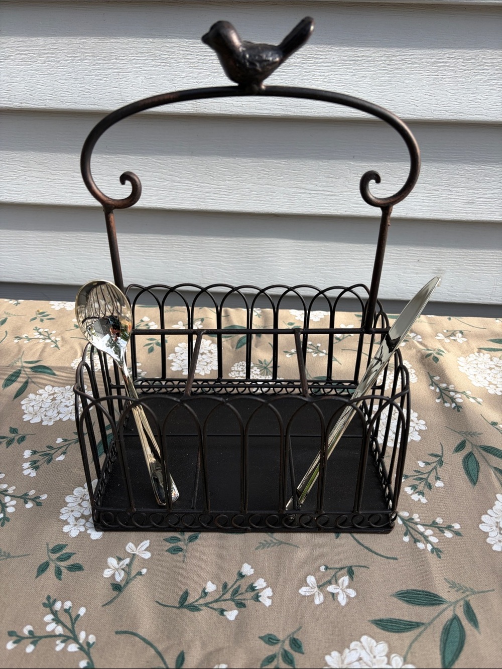 Bird-Top Utensil Caddy